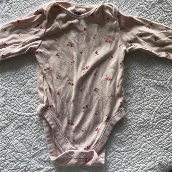 Old navy 6-12m girls bundle - Picture 5 of 9